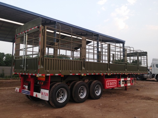 Sơmi rơmoóc lồng DAYUN 03 trục