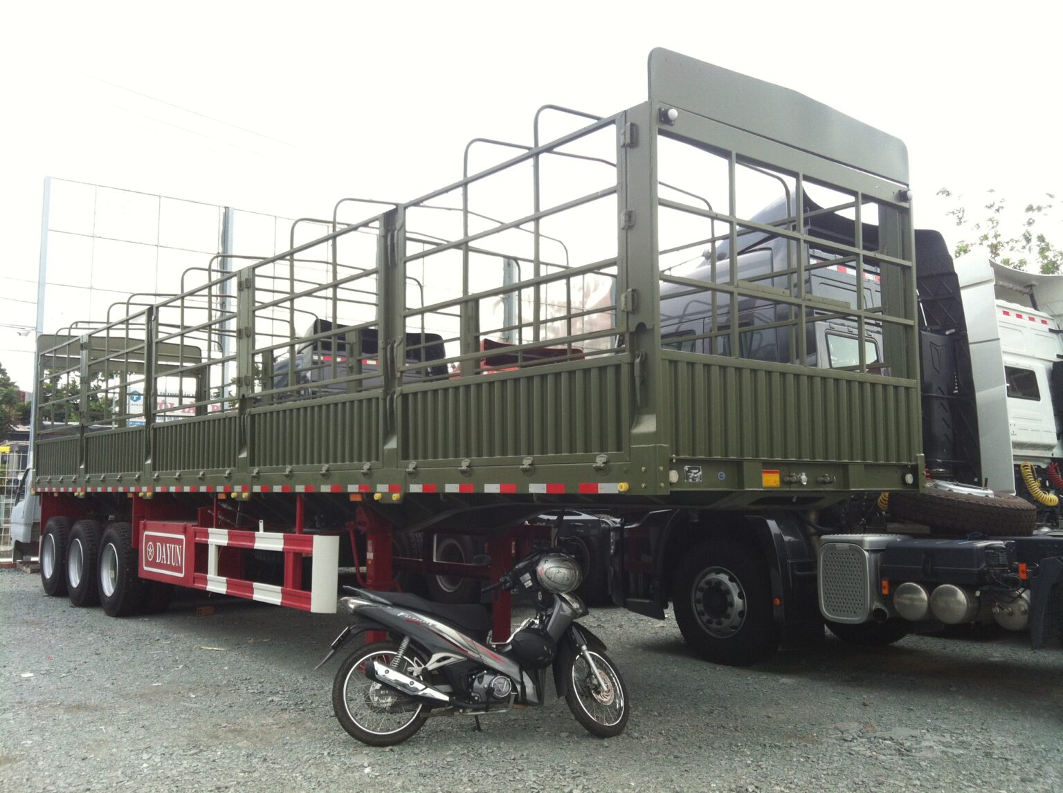 Somi romooc lồng 3 trục dayun