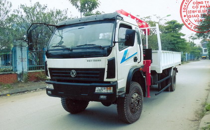 Xe tải Việt Trung gắn cẩu unic